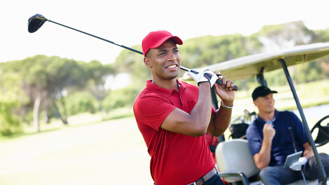 how to become a professional golfer