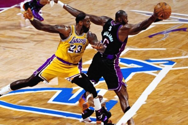 how many points does lebron need to pass karl malone