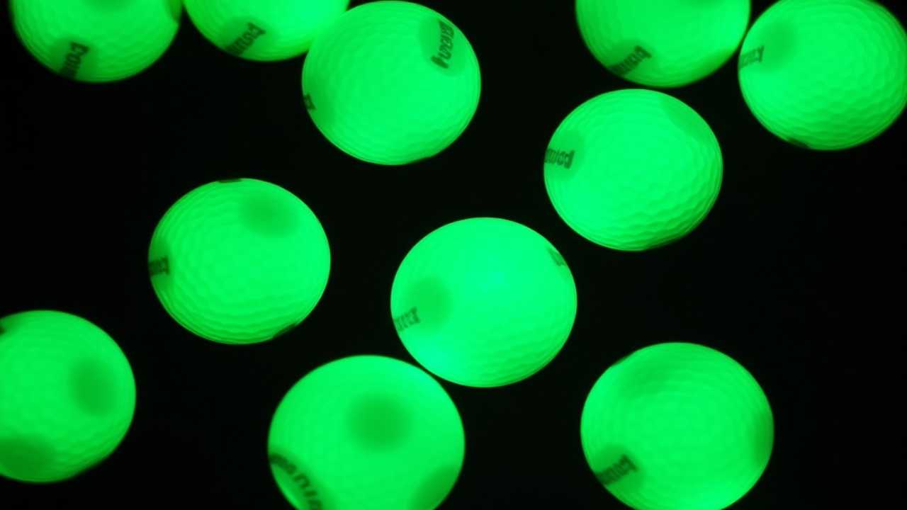 glow in the dark golf balls